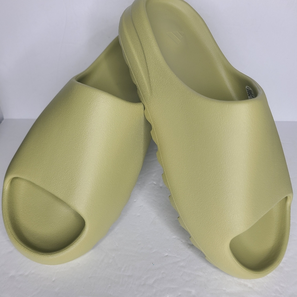 Adidas Yeezy Slide Resin Size 12